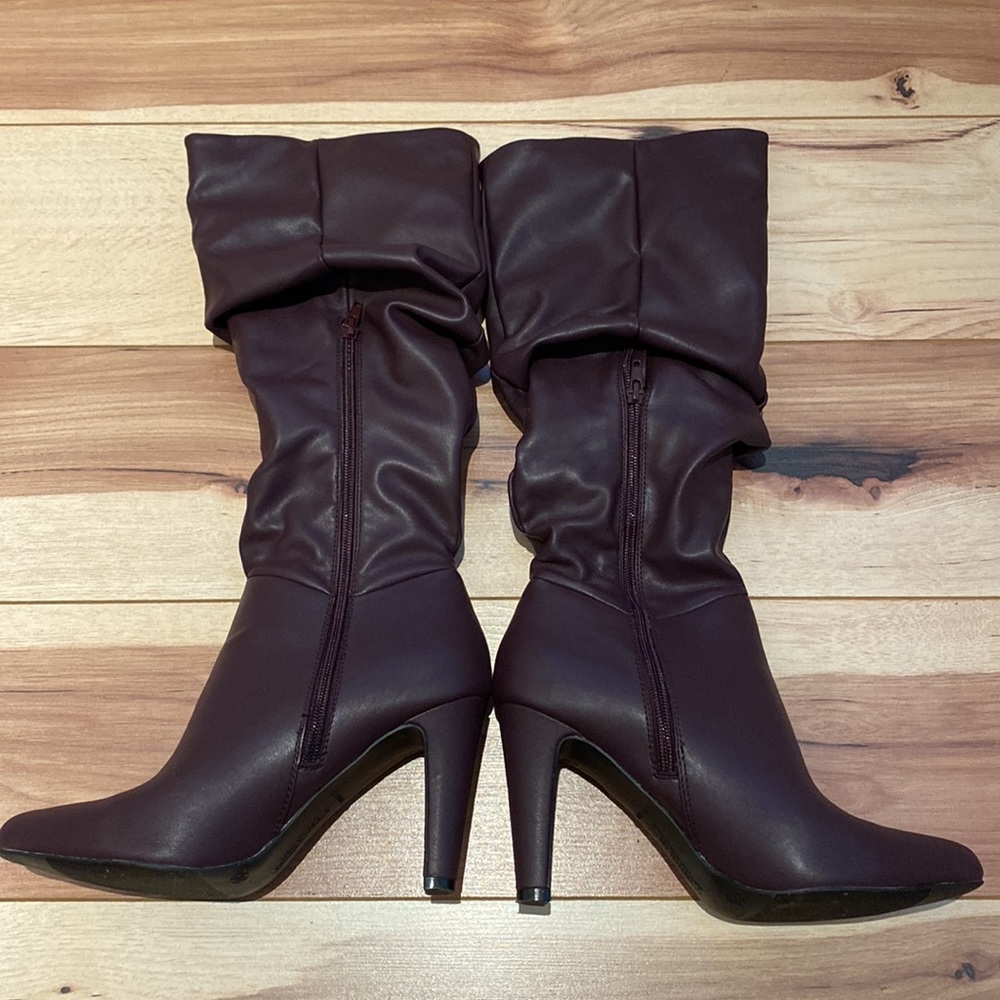 NWOT⚡️Size 8.5, Christian Siriano⚡️ Purple Boots